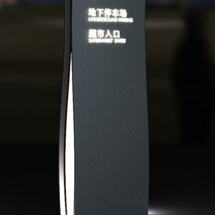 如何使用VI設(shè)計(jì)來傳達(dá)教育品牌的使命和價值觀？